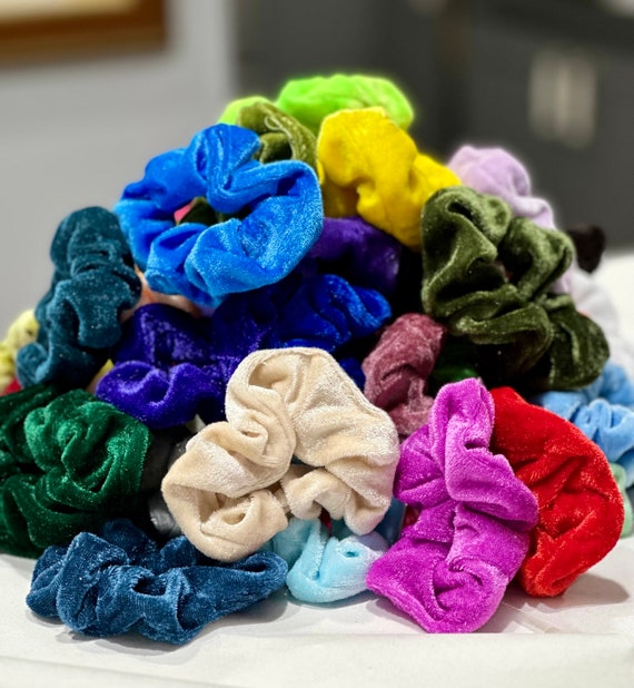 SET OF 5 | Velvet Thingz Handmade Premium  Scrunchies The Scrunchie Set – Sleepy Tie main image 4