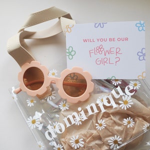CUSTOM Flower Girl Proposal Daisy Tote // Junior Bridesmaid Kit, DIY Flower Girl Gift Box