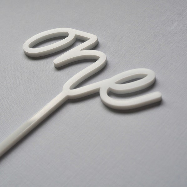 Erster Geburtstag Cake Topper // Hand beschrifteter “One” Cake Topper