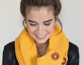 CROCHET PATTERN - Honeycomb Button Scarf, Chunky Textured Cowl