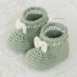 Crochet Pattern // Beginner Easy Newborn Booties Bow Toddler Slipper Shoes // Mint Macaroon Booties Pattern PDF