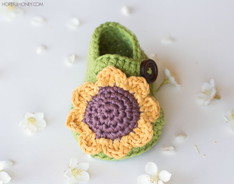 Crochet Pattern // Beginner Easy Newborn Flower Booties Toddler Mary Jane Strap Slipper Shoes // Sunflower Baby Booties Pattern PDF image 3