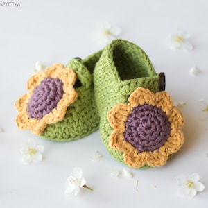 Crochet Pattern // Beginner Easy Newborn Flower Booties Toddler Mary Jane Strap Slipper Shoes // Sunflower Baby Booties Pattern PDF image 1