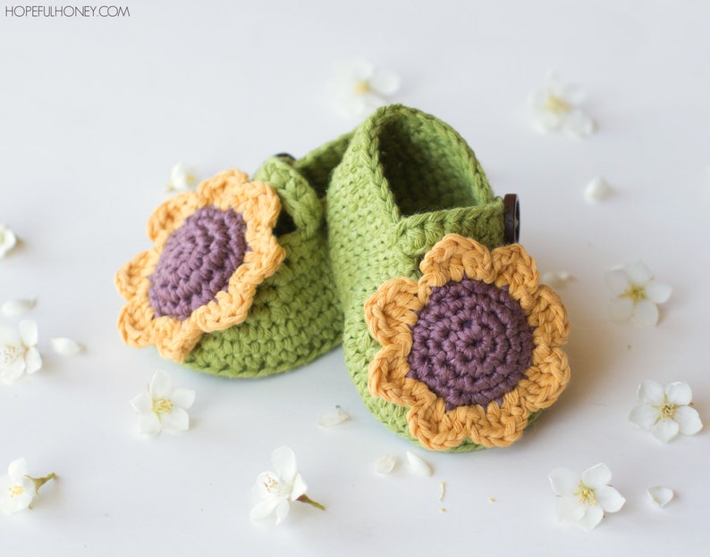 Crochet Pattern // Beginner Easy Newborn Flower Booties Toddler Mary Jane Strap Slipper Shoes // Sunflower Baby Booties Pattern PDF image 1