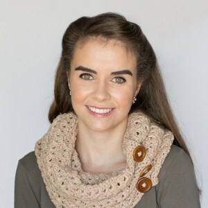 CROCHET PATTERN Nightingale Button Scarf, Chunky Cowl image 2