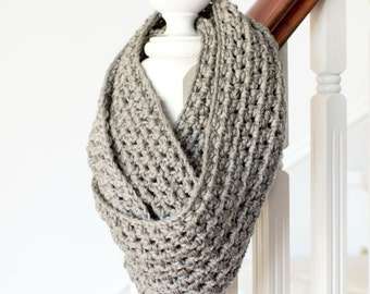 chunky yarn crochet scarf