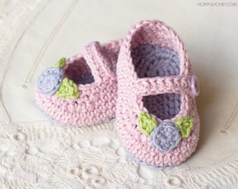 Crochet Pattern // Beginner Easy Newborn Flower Toddler T-Strap Slipper Shoes // Mary Jane Rosebud Baby Booties Pattern PDF