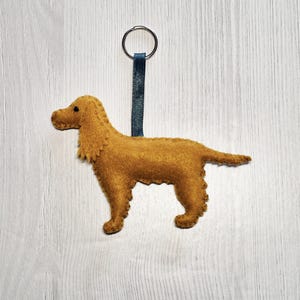 Llavero de fieltro con forma de perro Cocker Spaniel, juguete antiestrés para bolso