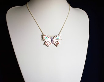 La mariposa en plata fina