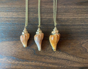 Conch Shell Necklace, Sea Shell Jewelry, Mermaid Jewelry, Holiday Gift for Her, Beach Lover Gift, Boho Wife Gift, Boho Friend Gift, Gift Mom