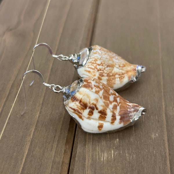 Conch Shell Earrings, Summer Wedding Jewelry, Beach Lover Gift, Mermaid Jewelry, Gift Mom, Boho Wife Gift, Tropical Earrings, Friend Gift