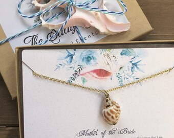 Mother of the Bride Gift, Minimalist Jewelry gold shell necklace for women, Thank you Gift for Mom from Daughter, Beach Wedding Jewelry