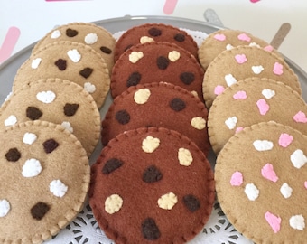 Felt Food, Chocolate Chip Cookies, Choc Chips, Plush Toy, Biscuits, Felt Play Food, Tea Party, Pretend Play, Play Kitchen, Bakery, Play Shop