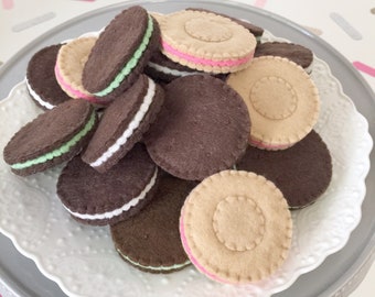 Mixed Chocolate Cookies, Cream Biscuits, Sandwich Cookies, Biscuits, Felt Play Food, Tea Party, Pretend Play, Play Kitchen, Bakery