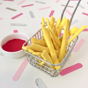 Felt Food, Fries and Sauce, Potato Fries, French Fries, Skinny Fries, Tomato Sauce, Ketchup, Pretend Play Food, Play Kitchen image 4