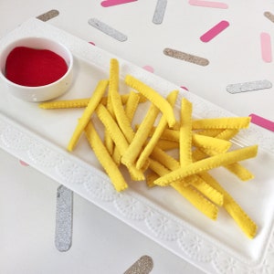 Felt Food, Fries and Sauce, Potato Fries, French Fries, Skinny Fries, Tomato Sauce, Ketchup, Pretend Play Food, Play Kitchen image 2