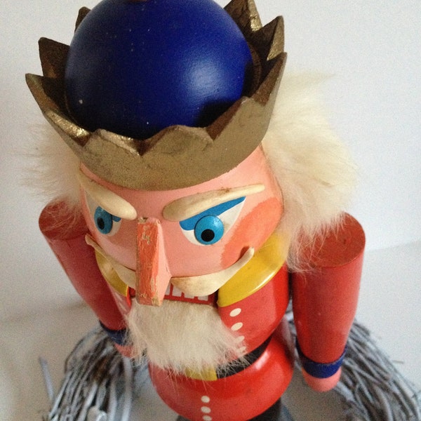 RESERVED for Elizabeth --- Vintage nutcracker king, Erzgebirge Expertic GDR East Germany 13.5 inches