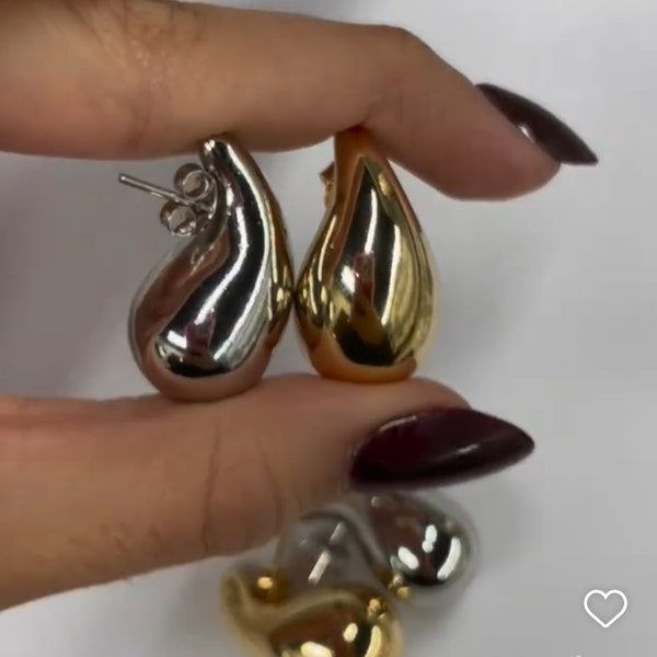 Chunky teardrop earrings, 18K gold filled teardrops. Lightweight earrings