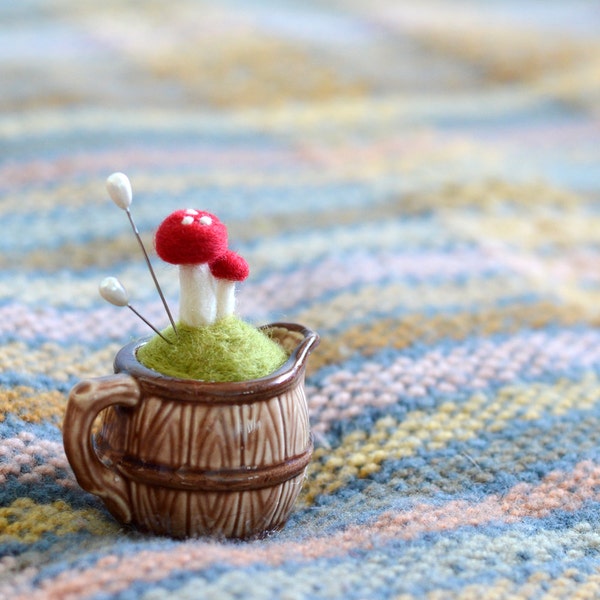 Nature Pin Cushion - Felted Mushrooms - Red Toadstool - Sewing Supplies - Woodland Scene - Home Decor - Mini Mushrooms - Nature Lovers