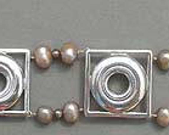 Pearl and Key in Frame Bracelet