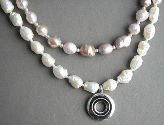 Rosebud pearls and open hole