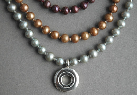 Open Hole Flute Key Necklace with Colored Pearls