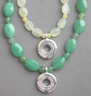 Pastel Green Beaded Necklace – Amaltaas