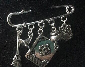 Witches and Wizards Kilt Pin Charm Brooch//Magic//Wiccan//Pagan