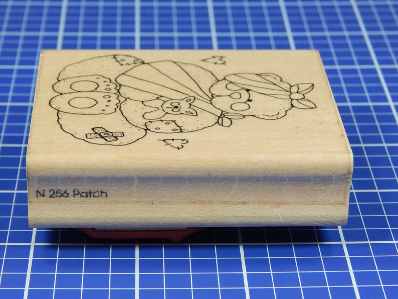 JRL Design Co BANDAGED BEAR Mounted Rubber Stamp