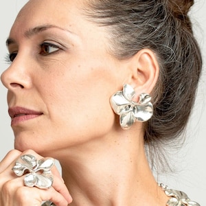 Flower Clip On Earrings, Large Flower Earrings, 925 Silver Earrings, Floral Earrings, Statement Women Earrings,  Chunky Lily Flower Earrings