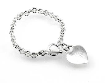 Bracelet coeur en argent, bracelet à maillons breloques coeur, bracelet coeur pour elle, idée cadeau bijoux femme, bracelet à maillons argentés, idée cadeau Saint-Valentin