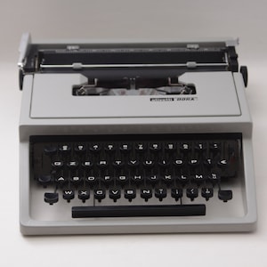 Typewriter Olivetti DORA, designed by Ettore Sottsass - Fully Working