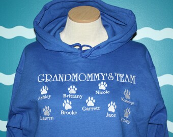 Personalized Paw Print Grandma Shirt - Grandkids Names Crew Neck Sweatshirt - Grandparent Shirt - Plus Size - Custom Team Embroidery