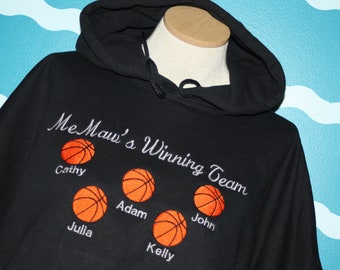 Camisa de abuela personalizada - Nombres de nietos Sudadera de cuello redondo - Camisa de abuelos de baloncesto - Talla grande - Bordado personalizado