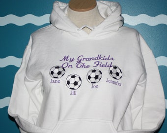 Sudadera bordada para nietos - Regalo personalizado para abuelos - Camisa personalizada con nombres de nietos - Abuela de fútbol - Gigi