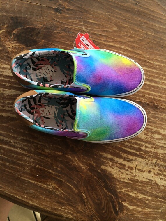 slip on tie dye vans