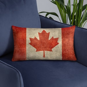 Vintage Look Canadian Flag Canada Maple Leaf Rectangle  Pillow