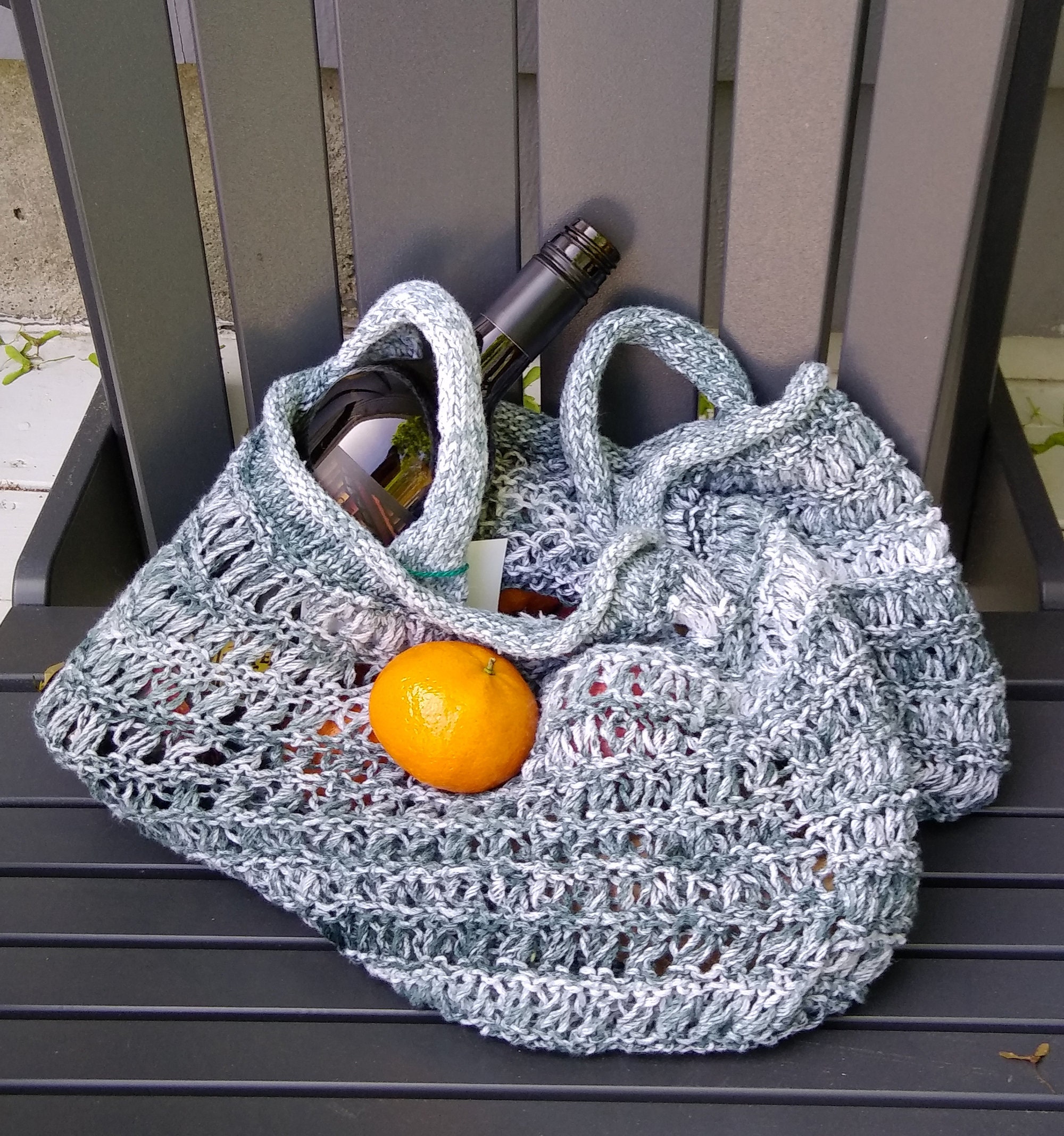 green white sturdy knit shopping bag