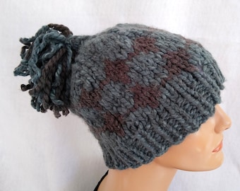 Hand knit chunky pompom beanie