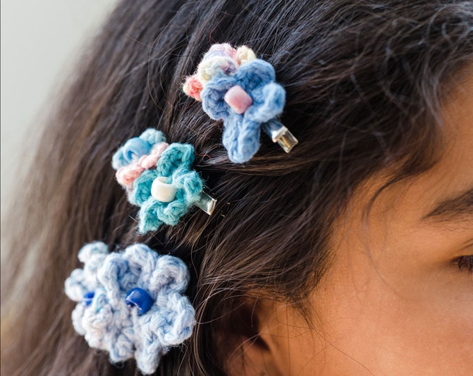 colorful playful crochet flower clips