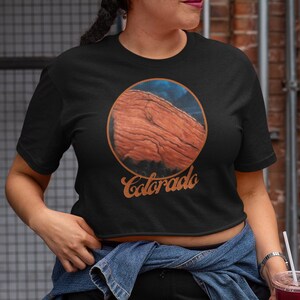 Morrison Colorado Red Rocks - Women&#39;s Cropped T-Shirt - Black Vintage Retro Music Hiking 80s Denver Gift for Christmas, Birthday