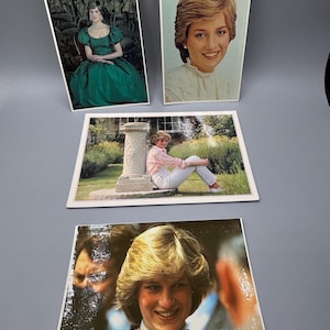 Lot de quatre cartes postales anciennes de la princesse Diana de HRH