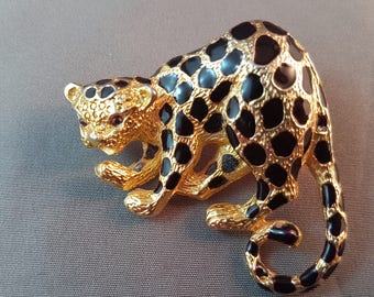 Spilla vintage con leopardo accovacciato di Park Lane, perfetta per tutti gli amanti degli animali