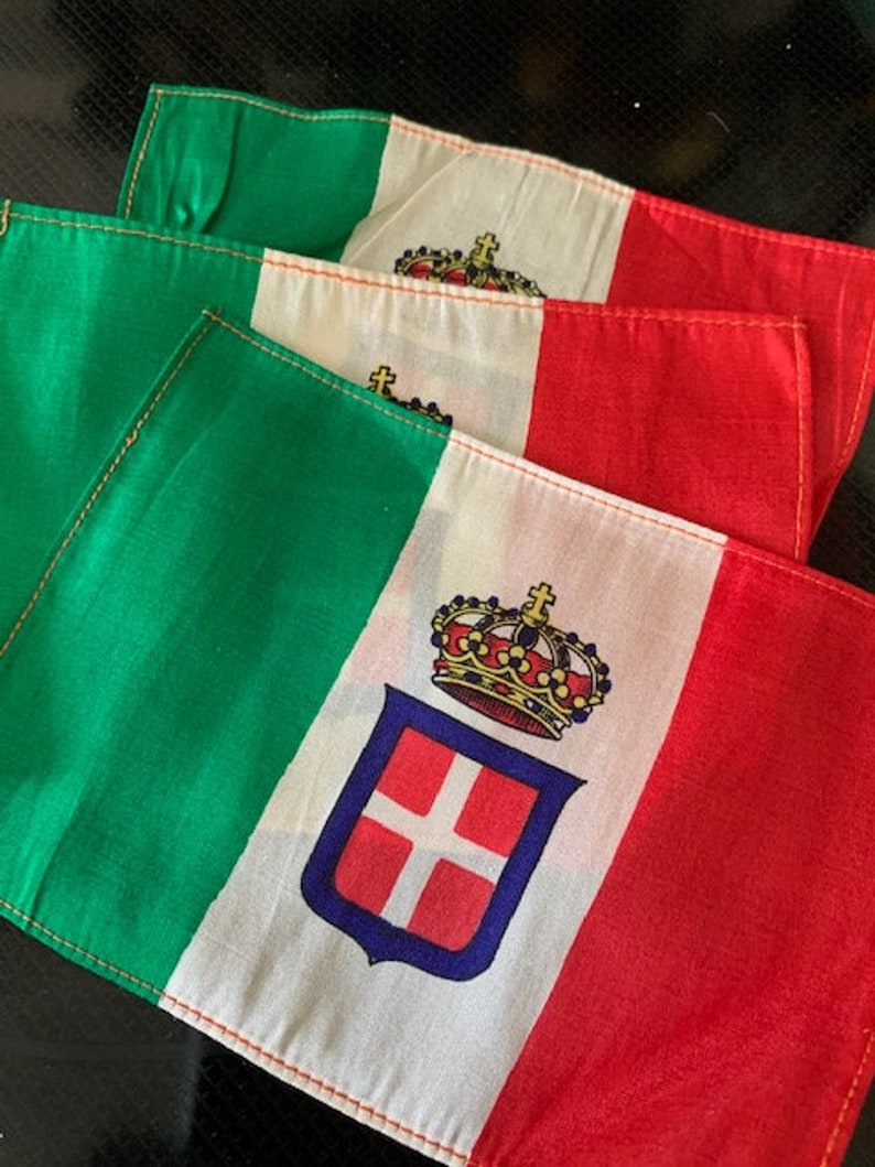Kingdom of Italy, National Flag and Ensign 1848 to 1946 4 x 6 silk vintage circa 1914 Get 3 of these for Thirty Bucks image 1