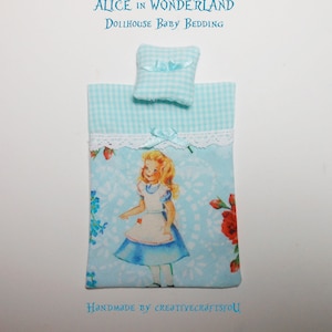 Alice in Wonderland Dollhouse Bedding with 3 Pillows White Rabbit Girls Bedroom Cheshire Cat Pretty Pastel Soft Art Alice 112th Scale
