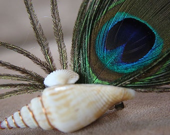 Boutonnière Shell w/ Copper Wire & Peacock feathers