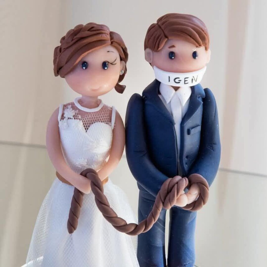 Personalized Wedding Cake Topper – Polymer Clay Bride & Groom - Etsy