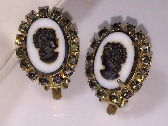 Newhouse Black Rhinestones & White Glass Cameo Cl… - image 5