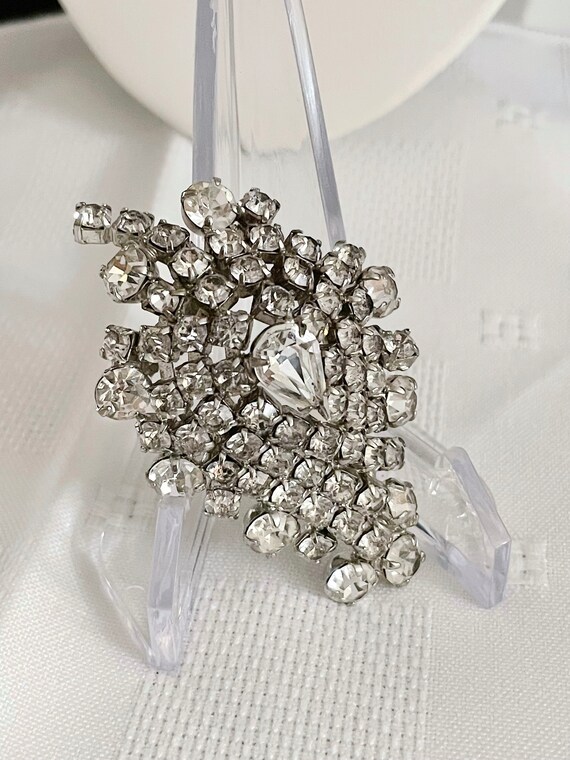 Brilliant Clear Diamante Rhinestones Domed Brooch,