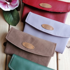 Cartera grande de mujer en ecopiel - interior de tela estampada